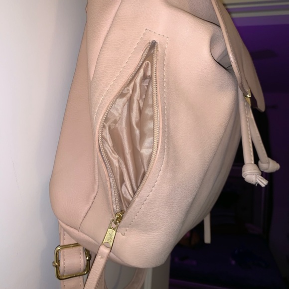 Drawstring pink backpack - Picture 4 of 7